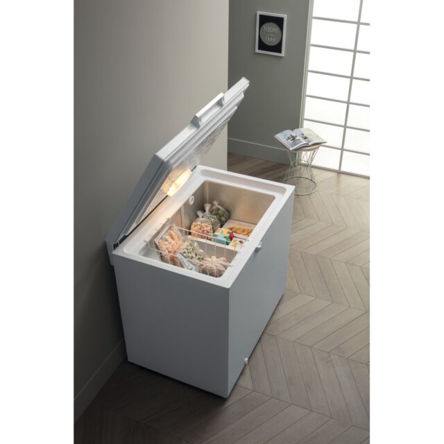 Hotpoint CS1A250H 250Ltr Chest Freezer
