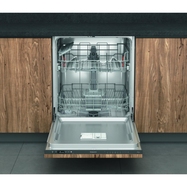 Hotpoint H2IHD526BUK Built In Dishwasher
